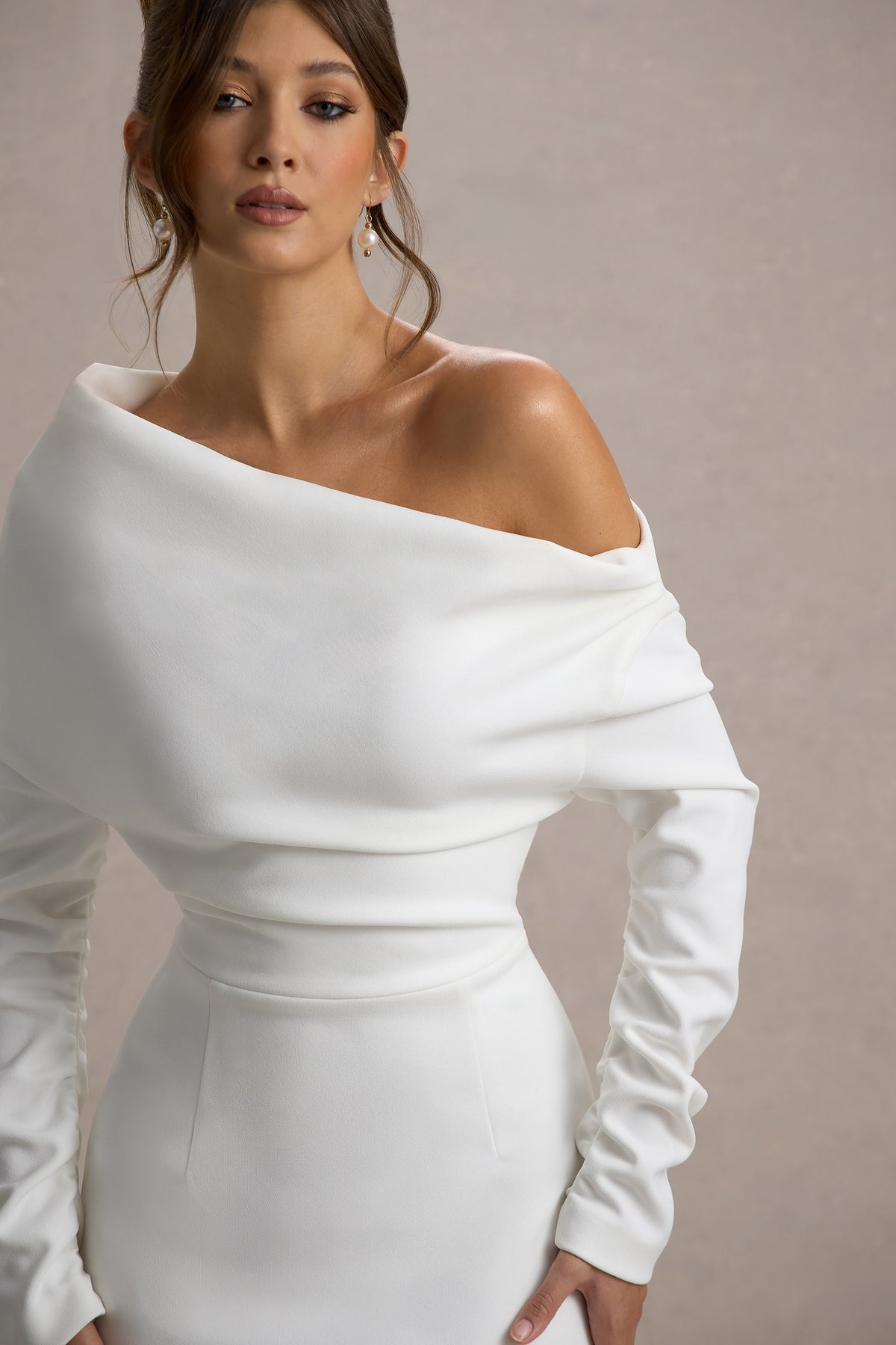 Lou White One-Shoulder Asymmetric Maxi Dress Club L London - USA Lou White One-Shoulder Asymmetric Maxi Dress Club L London - USA