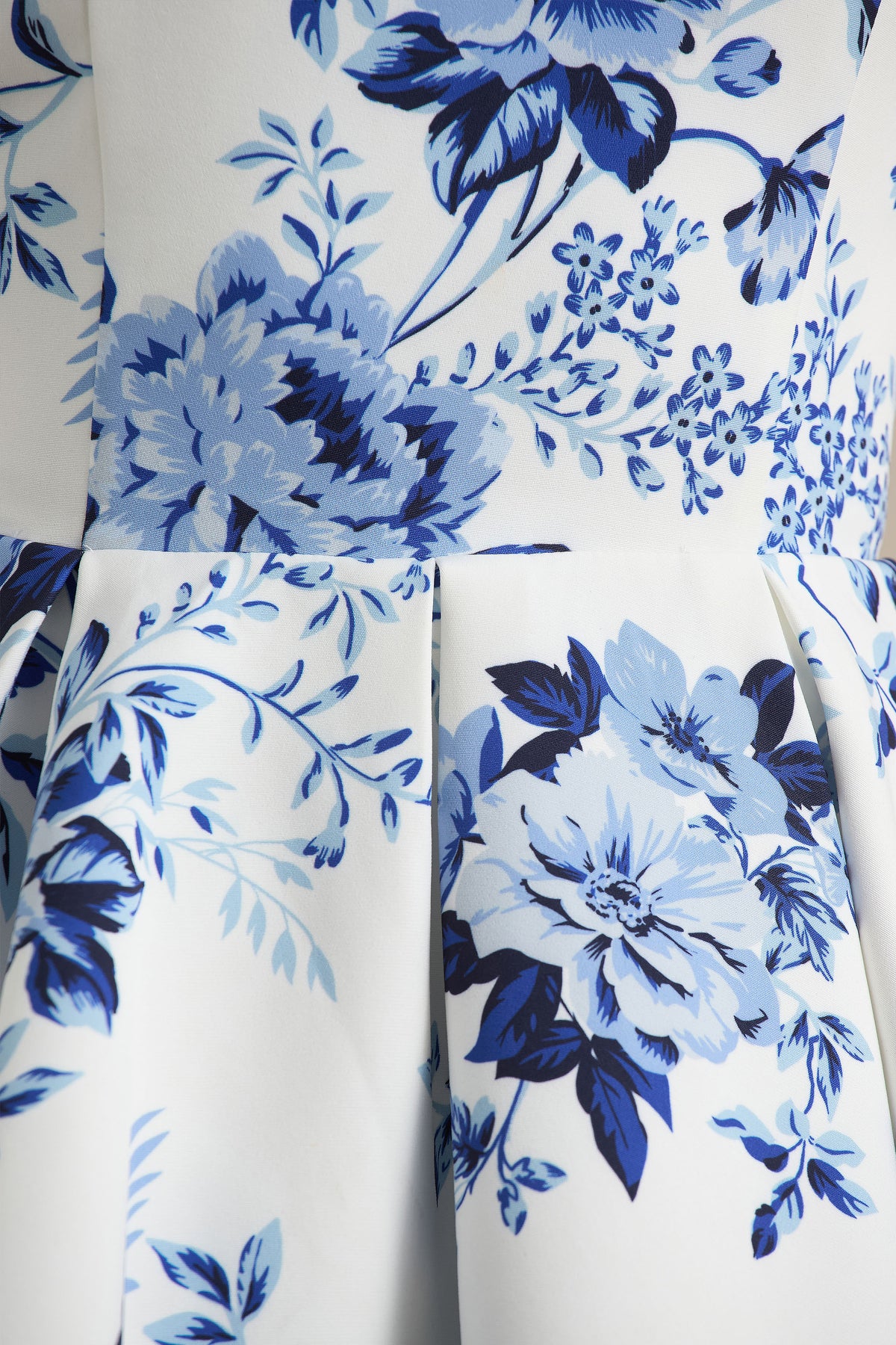 Fiorenza Blue Porcelain Print Bandeau Mini Dress With Volume Skirt Club L London - USA Fiorenza Blue Porcelain Print Bandeau Mini Dress With Volume Skirt Club L London - USA