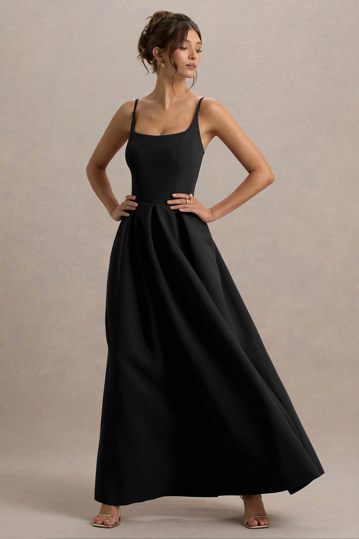 Bambina Black Scoop-Neck Pleated Maxi Dress Club L London - USA Bambina Black Scoop-Neck Pleated Maxi Dress Club L London - USA