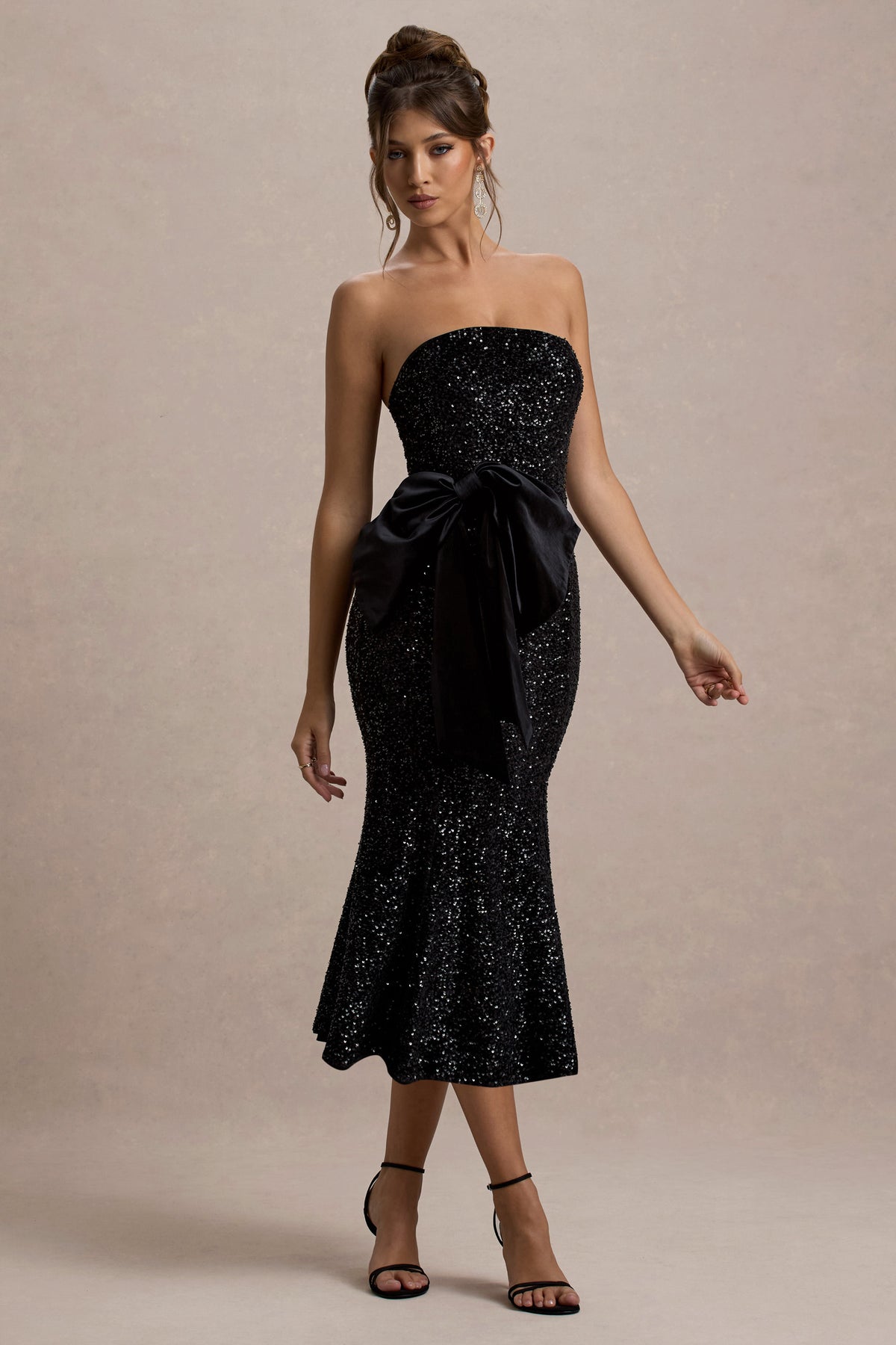 Adee | Black Sequin Velvet Halter-Neck Midi Dress With Bow - UK 10 Black Adee | Black Sequin Velvet Halter-Neck Midi Dress With Bow - UK 10 Black