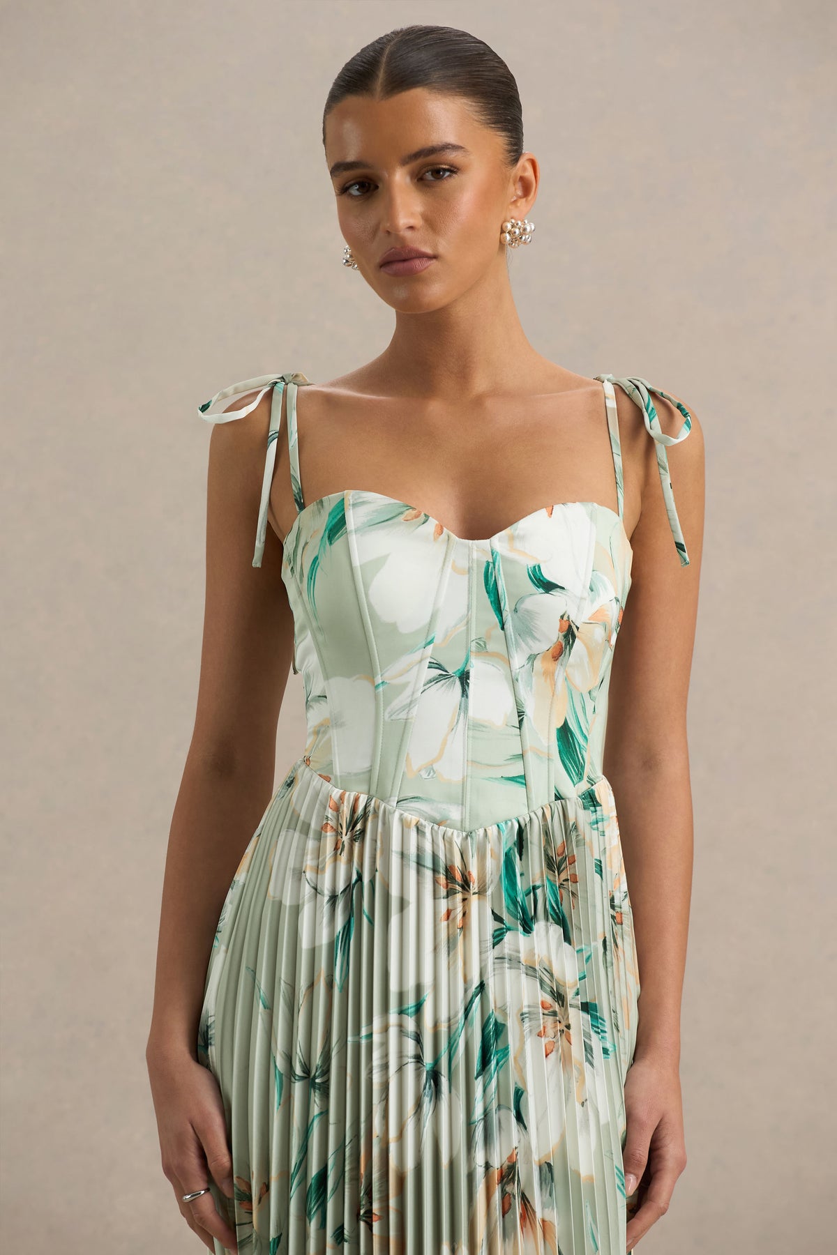 Peyton Green Floral Print Satin Sweetheart-Neck Midi Dress With Plea Club L London - USA Peyton Green Floral Print Satin Sweetheart-Neck Midi Dress With Plea Club L London - USA