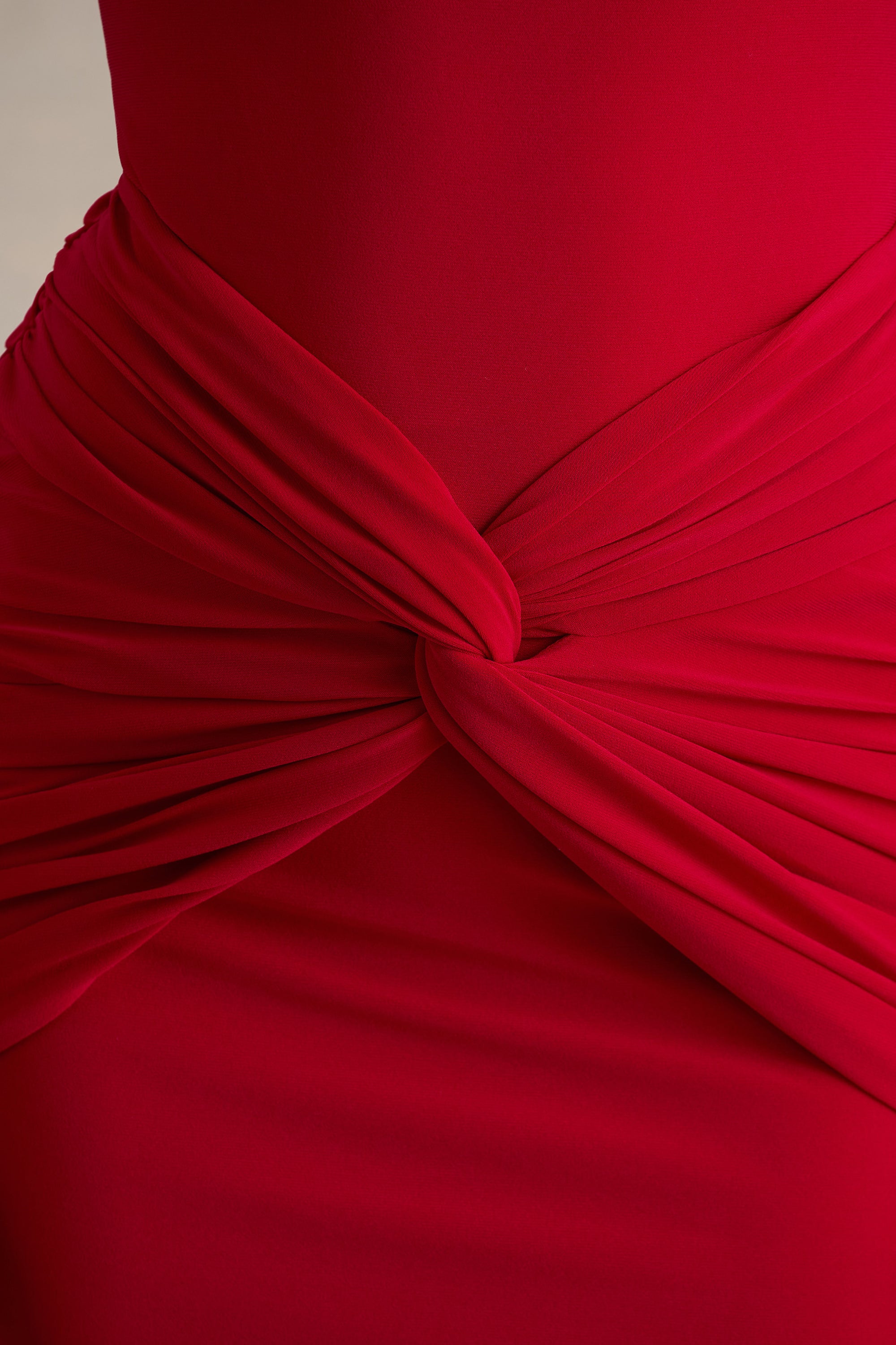 ella baila sola red dress Girl in Red Dress from Ella Baila Sola Music Video