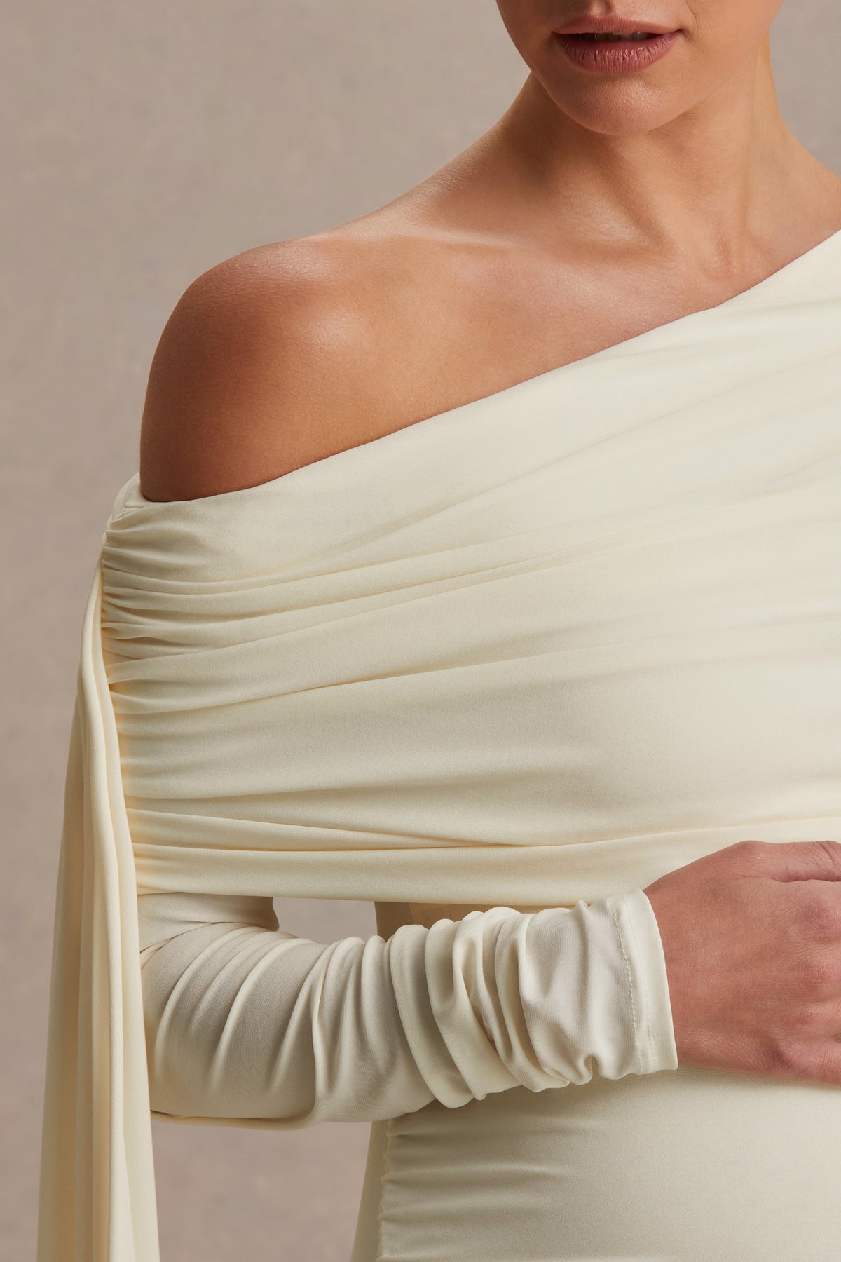 Cyra | Cream Asymmetric-Neck Maternity Maxi Dress with Sash US 8 / Off White Cyra | Cream Asymmetric-Neck Maternity Maxi Dress with Sash US 8 / Off White