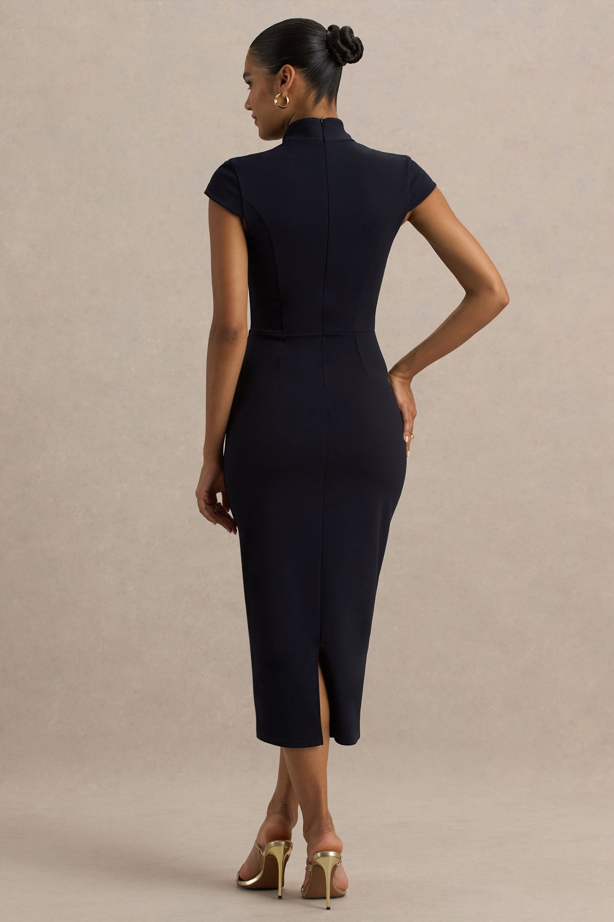 Elsie Navy Cut-Out Neck Midi Dress With Short Sleeves Club L London - USA Elsie Navy Cut-Out Neck Midi Dress With Short Sleeves Club L London - USA