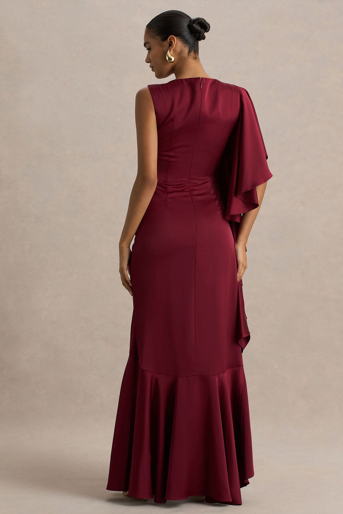 Rosy Burgundy Satin Boat-Neck Maxi Dress With Front Split And Ruffle Club L London - USA Rosy Burgundy Satin Boat-Neck Maxi Dress With Front Split And Ruffle Club L London - USA