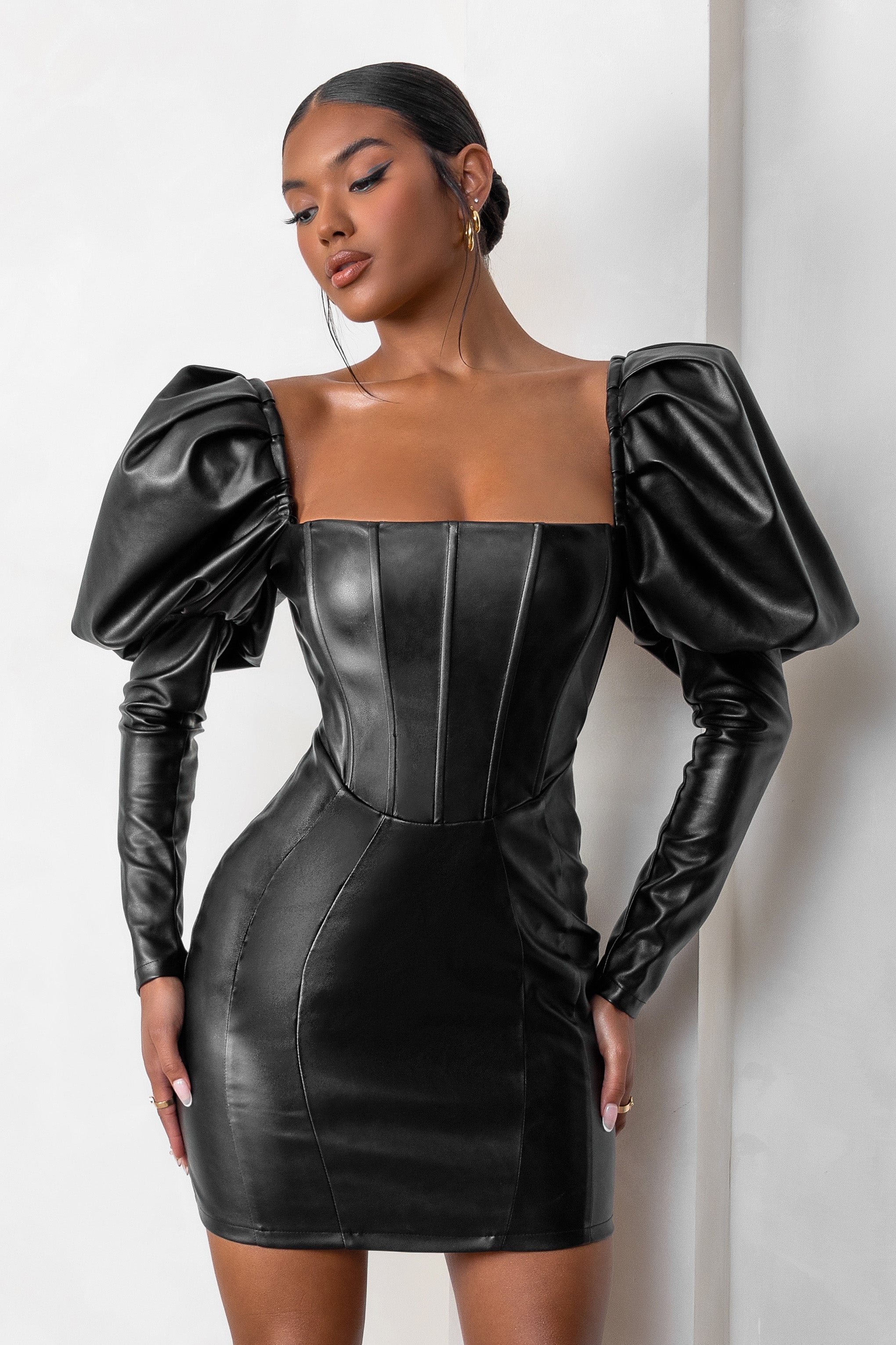 レイコフェイクラップドレス Karyme Black Faux Leather Puff Sleeve Mini Dress With Corset