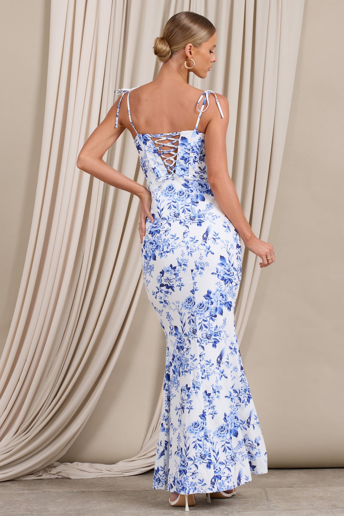 Canaiolo Blue Floral Strappy Corset Split Maxi Dress – Club L